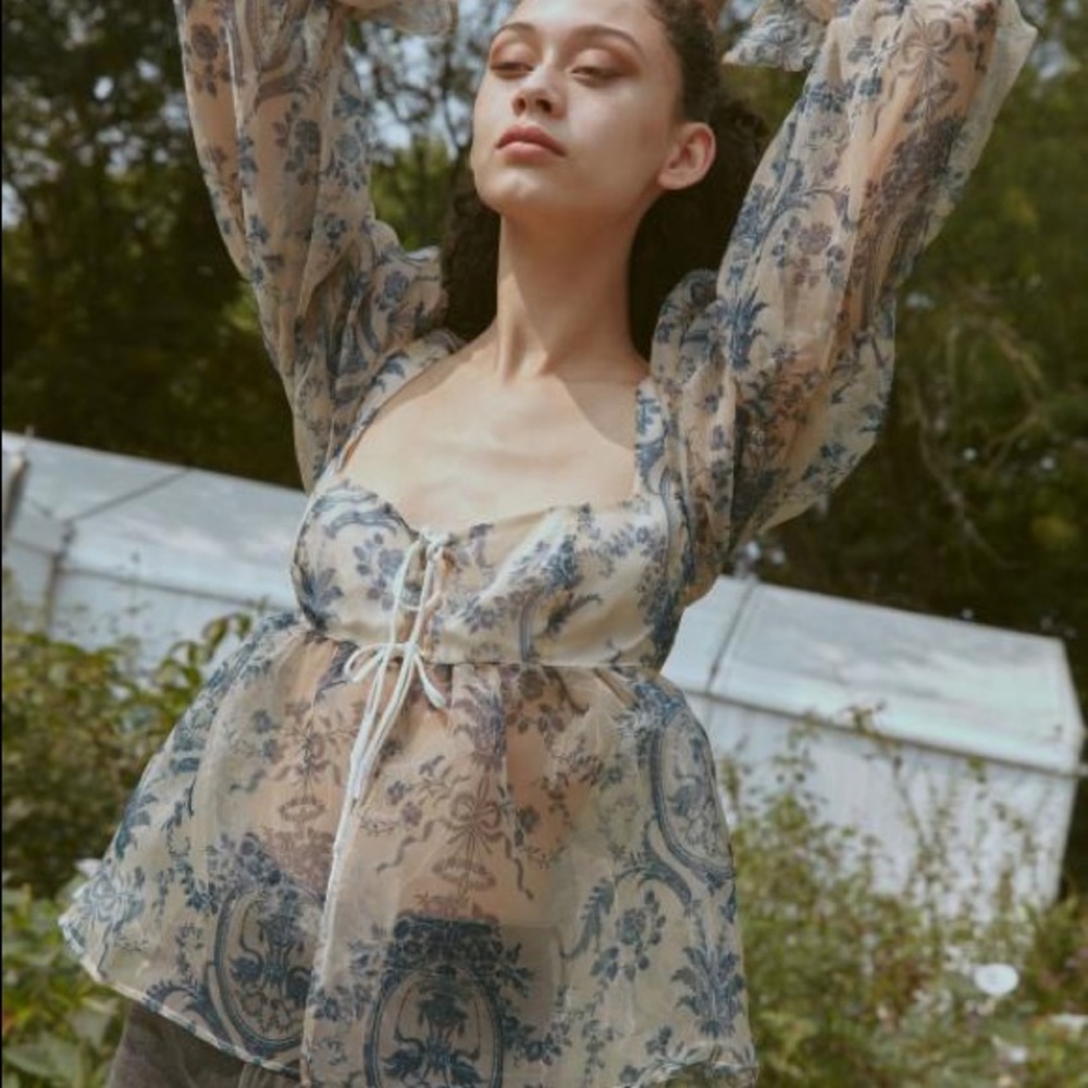 Urban Outfitters Lost in Thought Toile Puff Sleeve Cream Blue Floral Tie Front